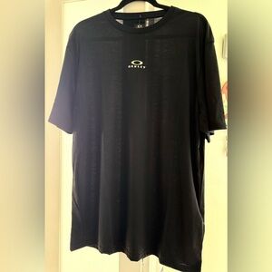 Oakley Hydrolix Men's Black Short Sleeve Tee